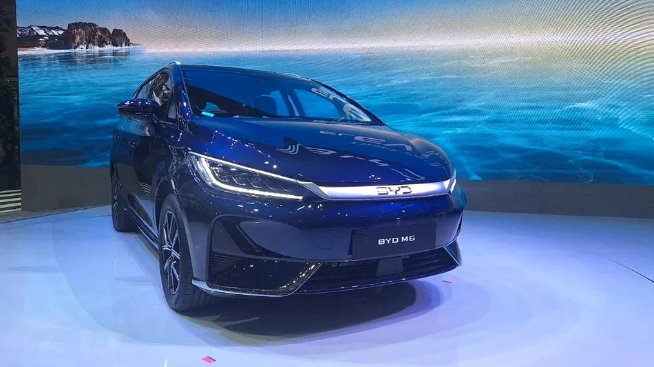 Byd M Mpv Listrik Pertama Di Indonesia Resmi Diluncurkan Bisik Id